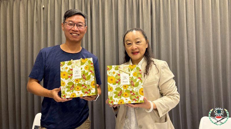 LINE_ALBUM與老菸樓檸檬咖啡園簽訂合作備忘錄.jpg
