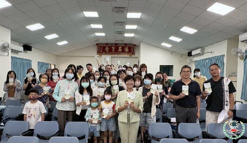 以「消除孩子的性別框架」為題引導教師與家長啟發嶄新思維.jpg