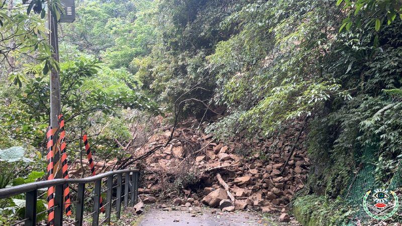 健行步道0.4k處步道邊坡崩落-林業保育署新竹分署提供.jpg