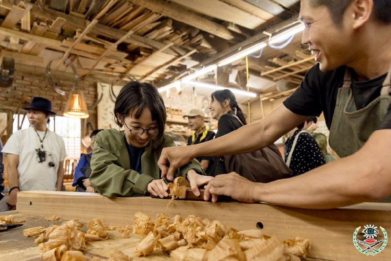 15_館慶期間由各家街角館及商家推出響應的優惠活動和體驗課程, 歡迎從博物館串遊出發, _.png