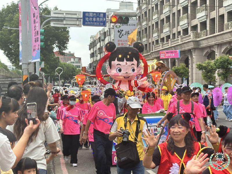 真人藝閣與民眾互動，傳統文化零距離魅力爆棚_0.jpg